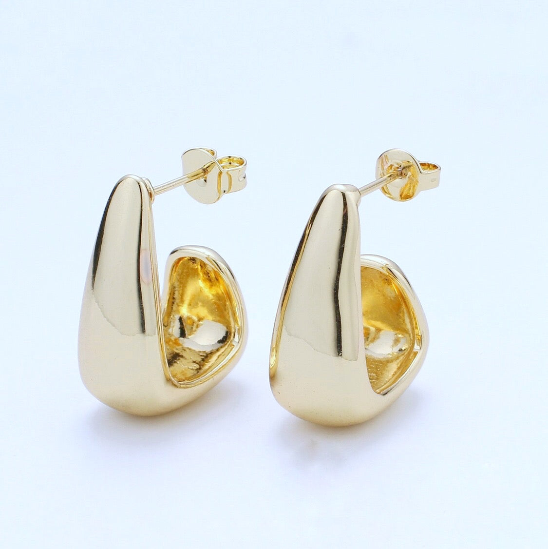 Lucy Hoops
