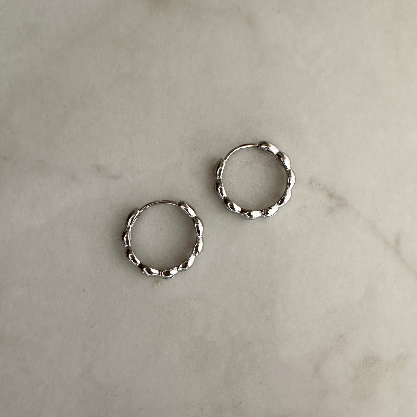 Nina Hoops | Textured 16mm hoops earrings