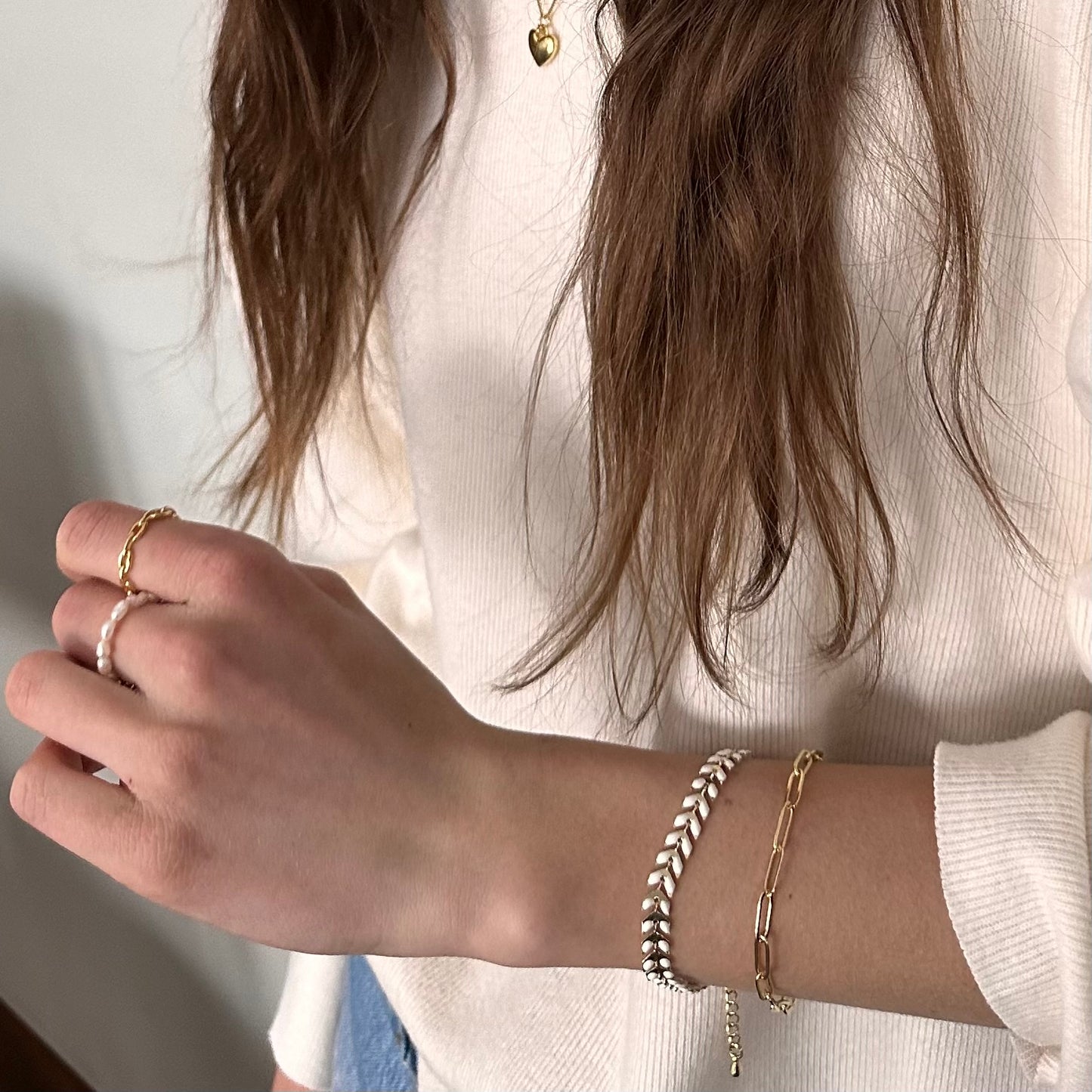 Pearl & Gold stretch ring