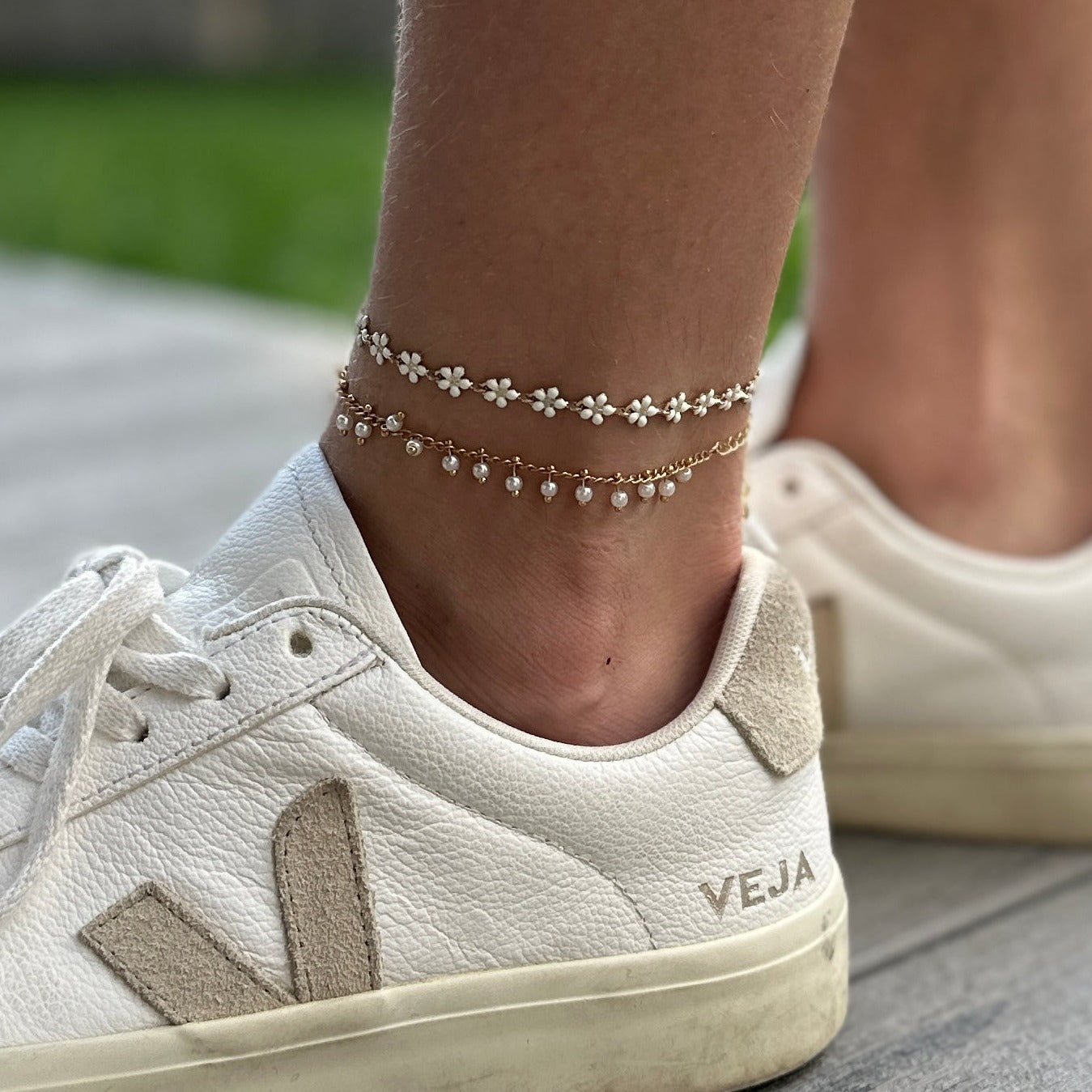 Daisy Anklet | Delicate White & Gold Flower Anklet