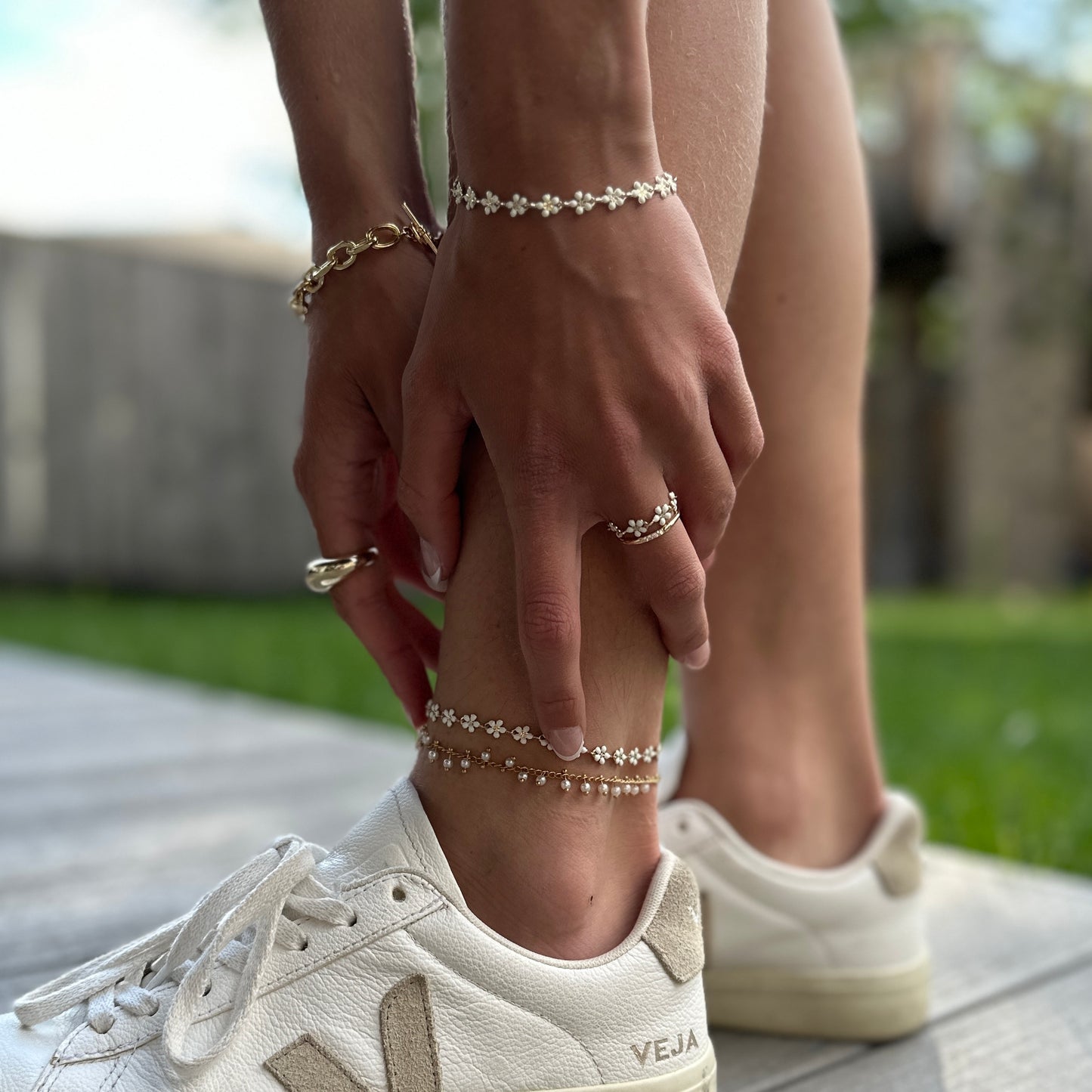 Daisy Bracelet | White Enamel Daisy Chain