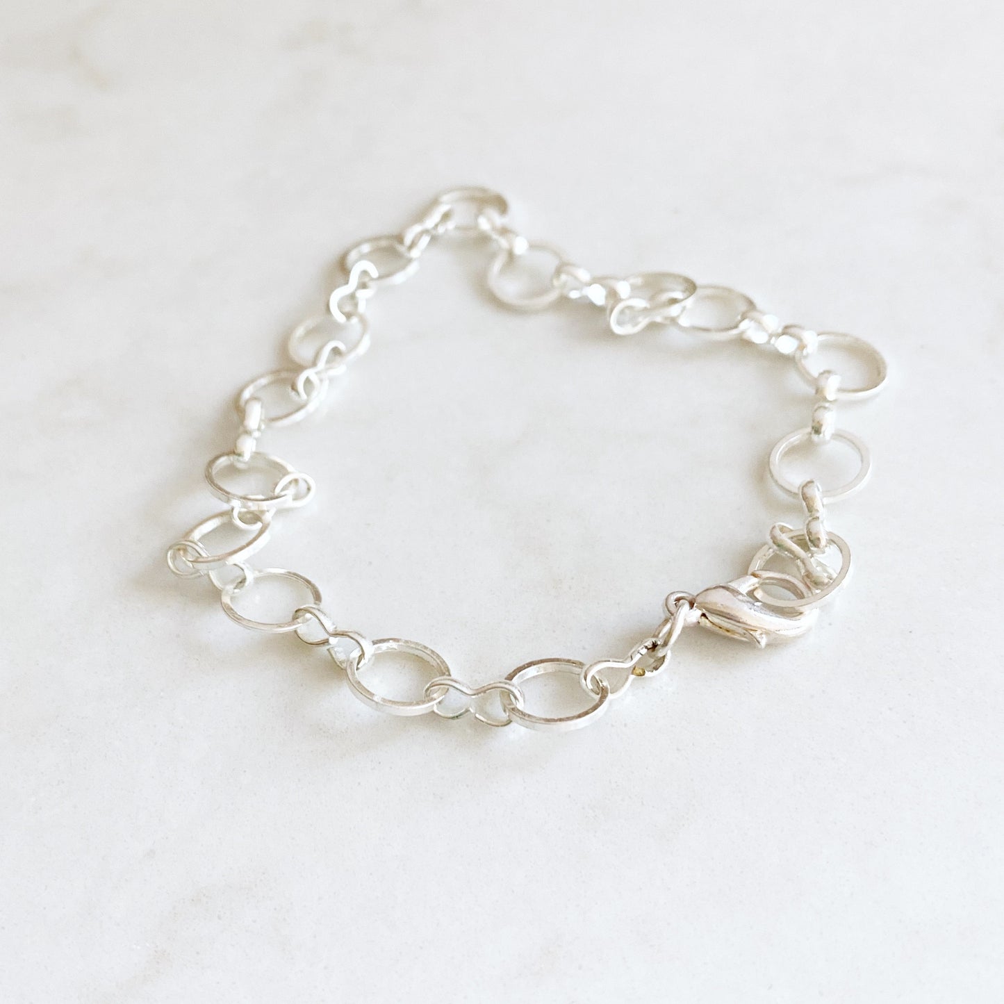 Poppy Bracelet | Circle Chain Bracelet