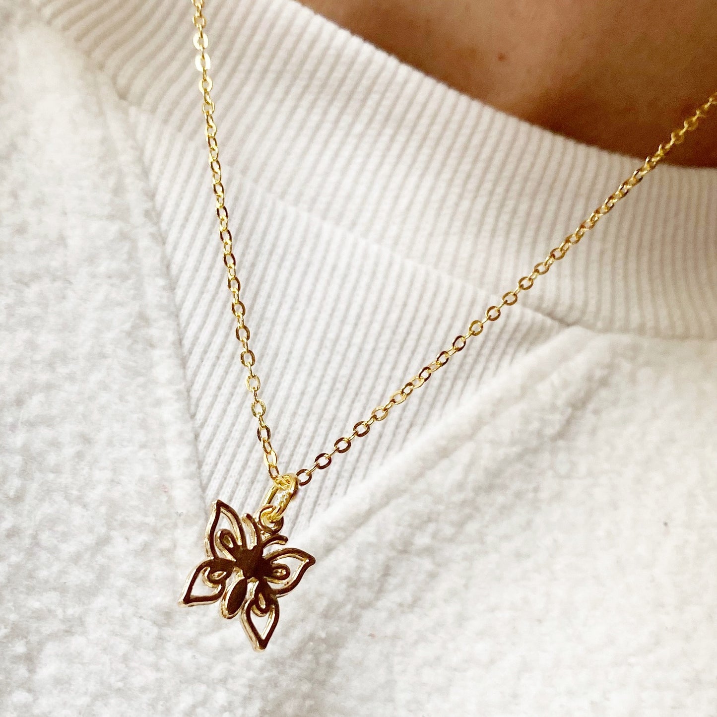 Mari Necklace