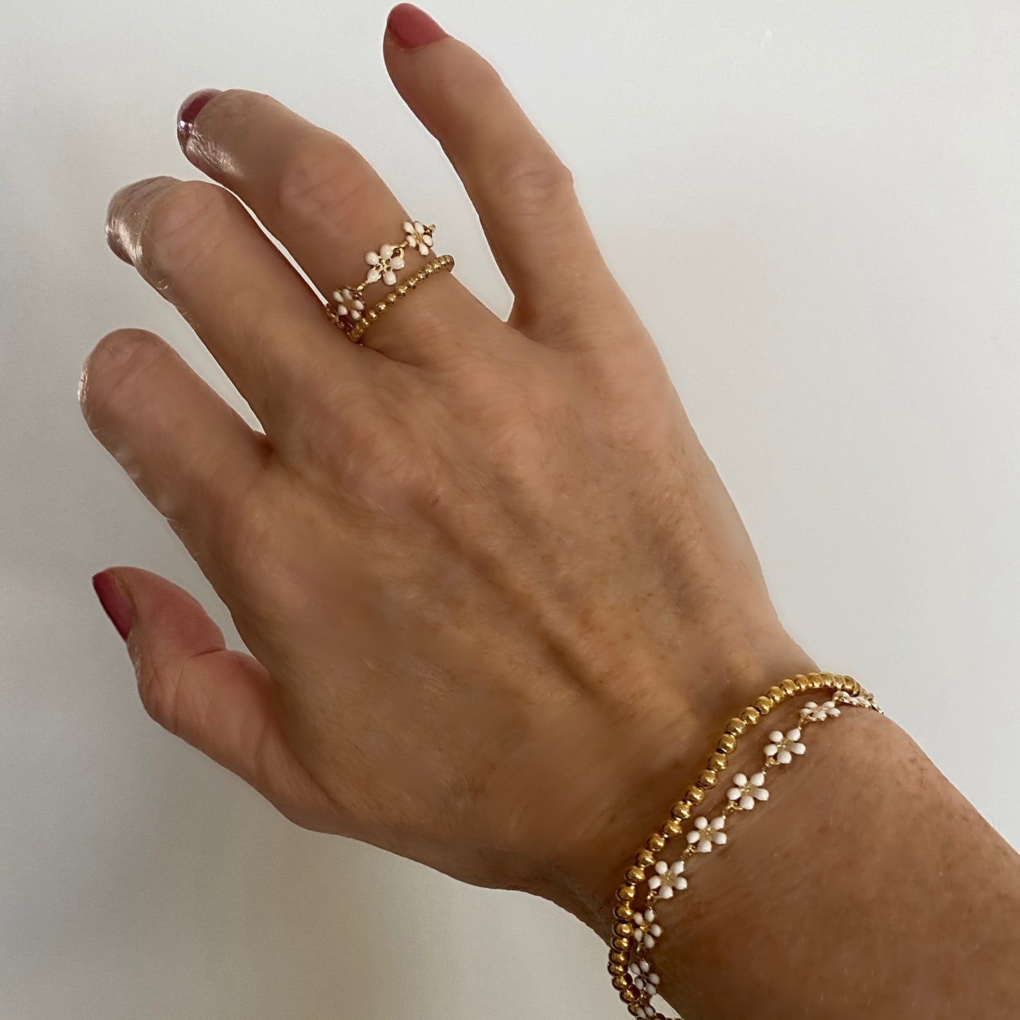 Daisy Bracelet | White Enamel Daisy Chain