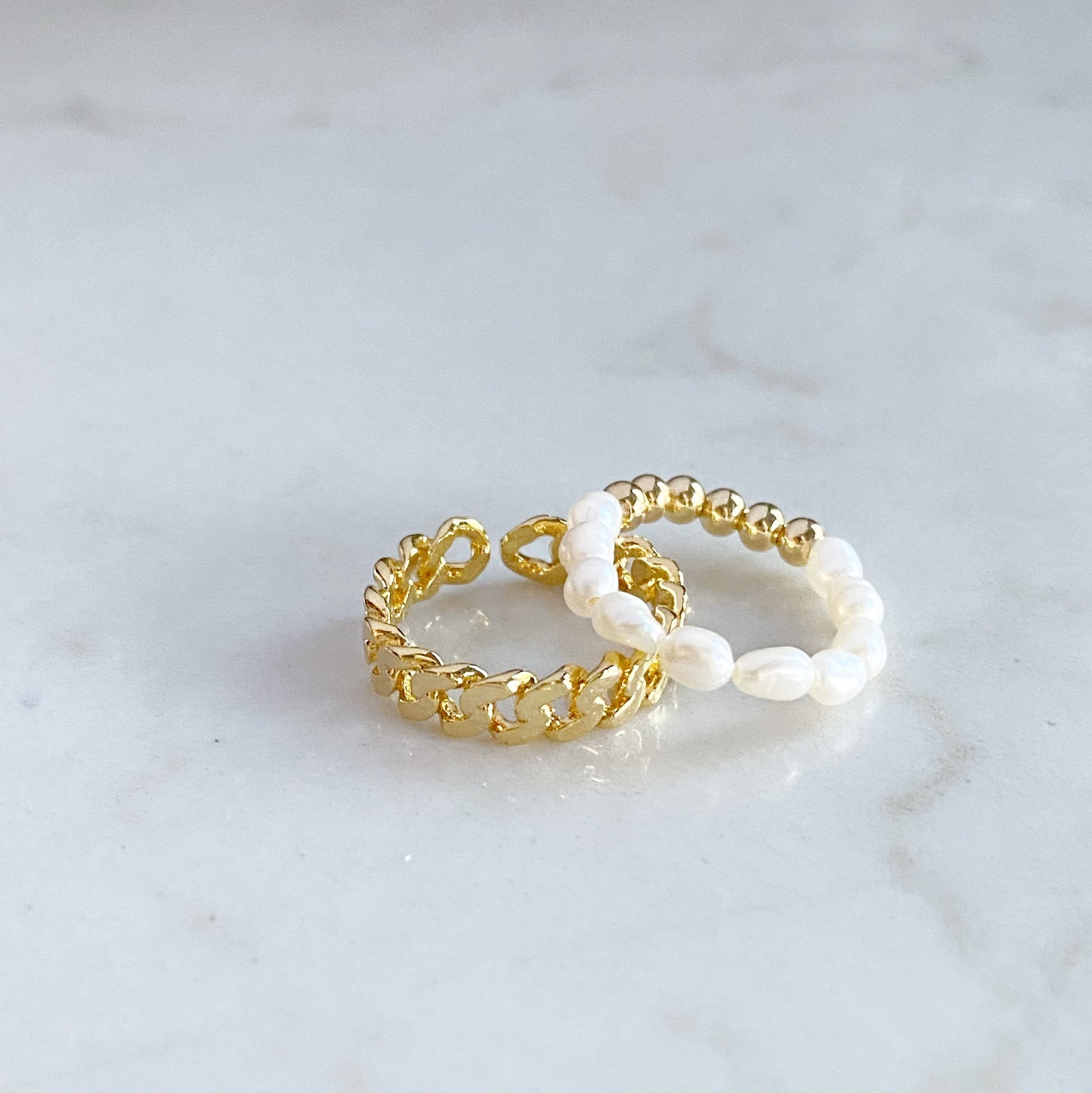 Pearl & Gold stretch ring